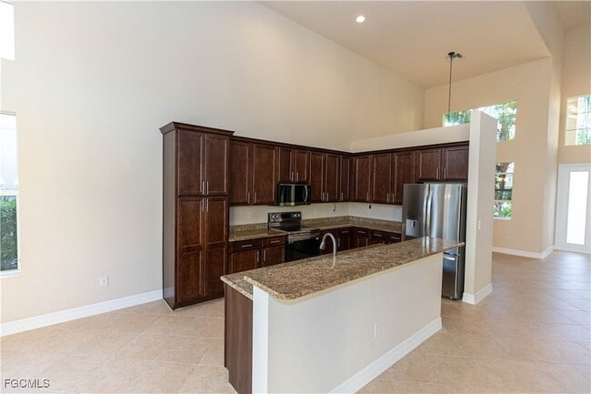 Building Photo - 11091 Sparkleberry Dr