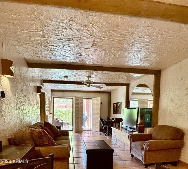Building Photo - 4303 E Cactus Rd