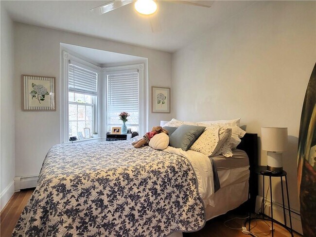 Building Photo - 102-110 Broadway