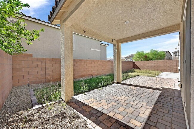 Building Photo - 2823 Turnstone Ridge St