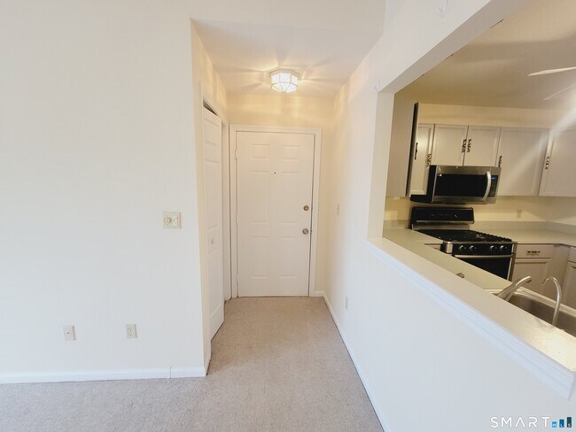Building Photo - 59 Rockledge Loop