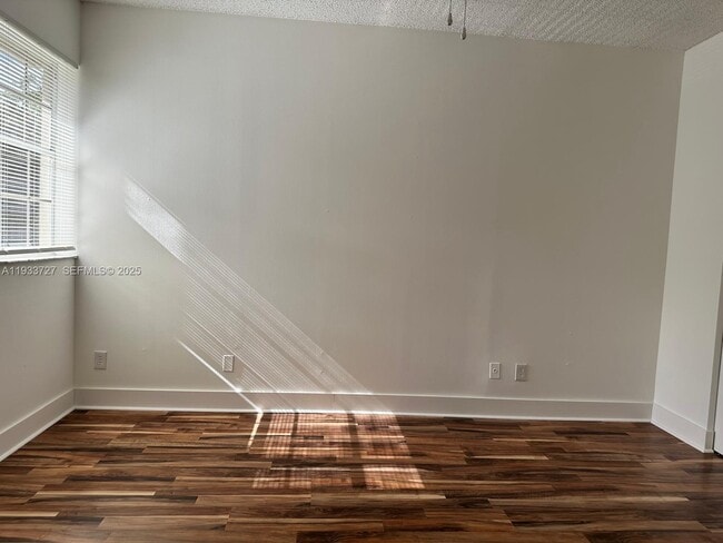 Building Photo - 891 Cypress Park Way