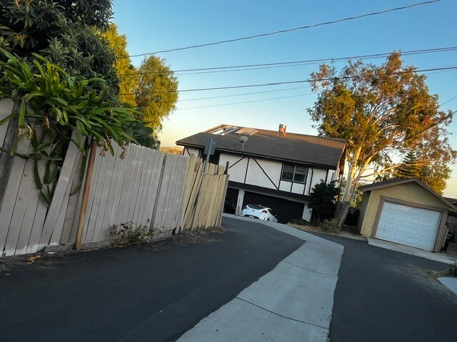Building Photo - 16591 E Buena Vista Ave
