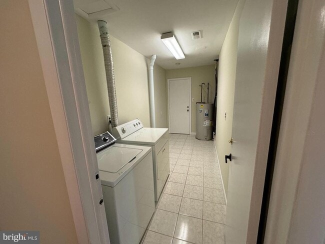 Building Photo - 45 Windsor Mews