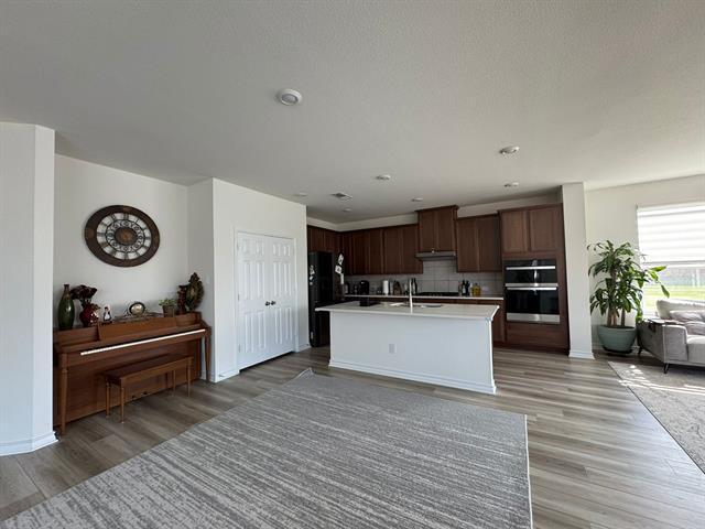 Building Photo - 424 Princewood Dr