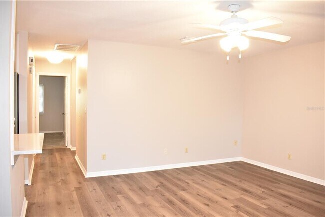 Building Photo - 1906 Canterbury Ln