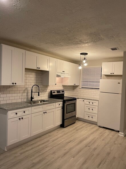 Building Photo - 2839 Lumpkin Rd