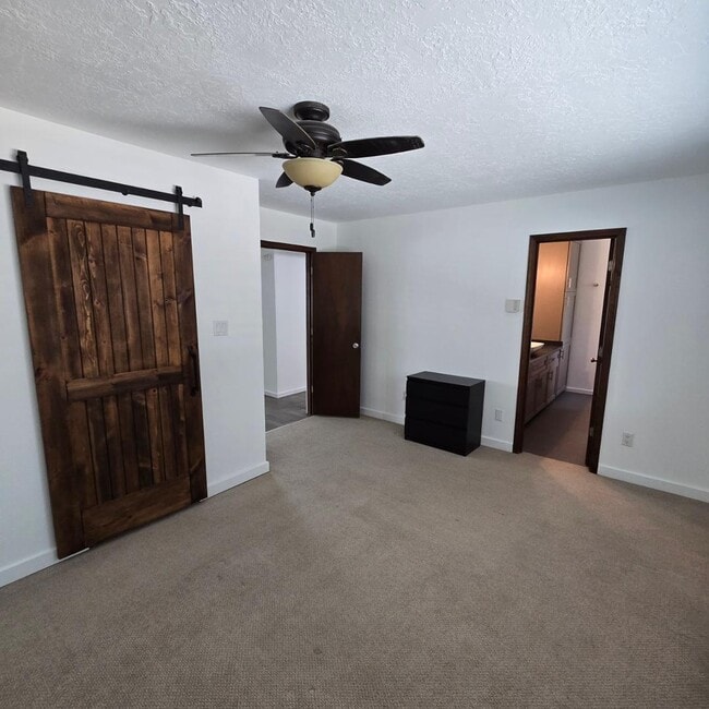 Building Photo - 1048 Monte Largo Dr NE