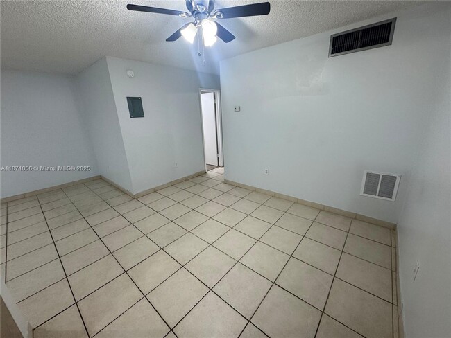 Building Photo - 100 NE 203rd Terrace