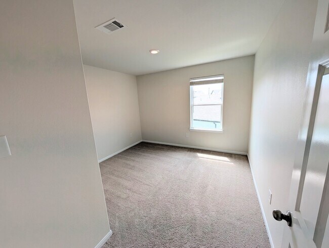 Building Photo - 17914 Grassy Prairie Dr