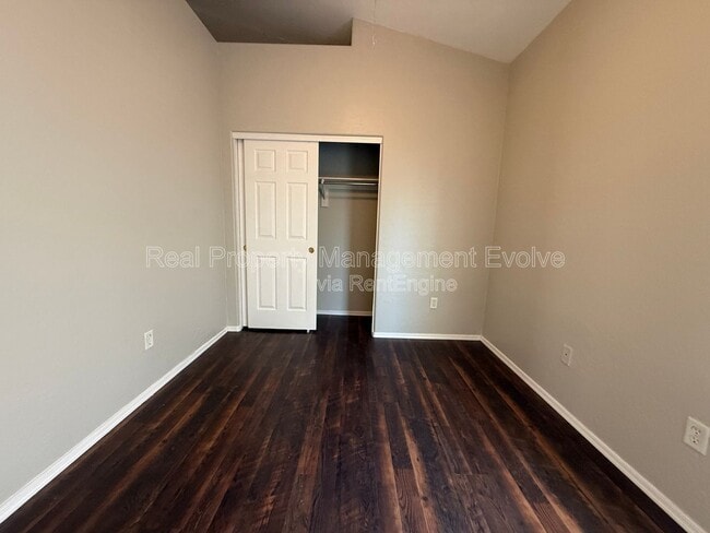 Building Photo - 13444 W Rhine Ln