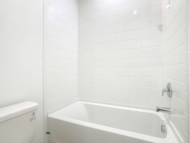 Building Photo - Brand New Luxury Town House in Island Village a Celebration, FL maintenance free community.