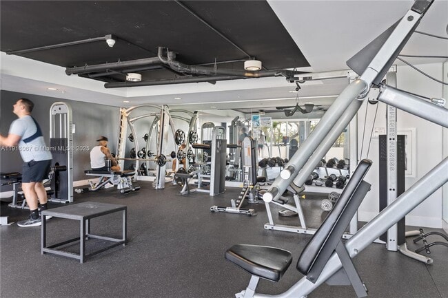 Building Photo - 1871 NW S River Dr