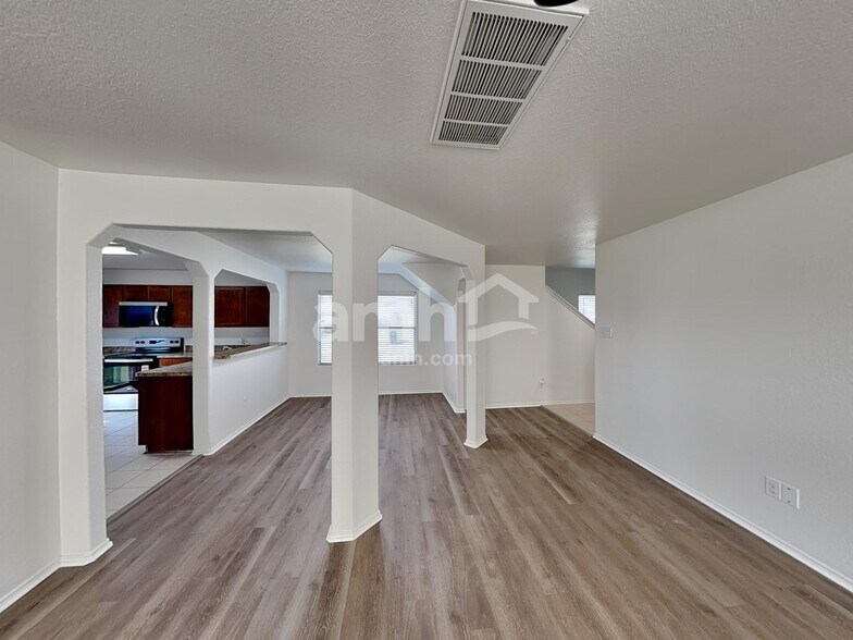 Building Photo - 1143 Desert Willow Ln