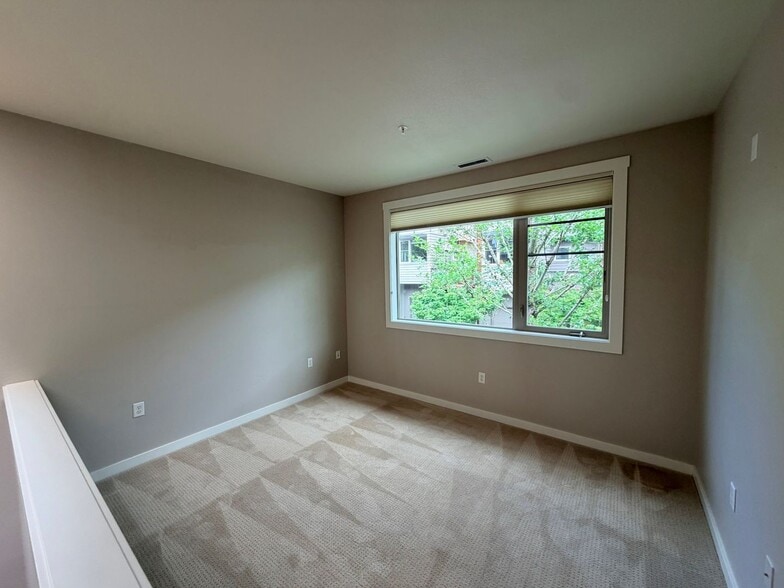 Building Photo - 3110 SW Dolph Ct