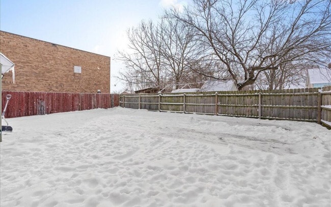 Building Photo - 904 Linden Grove Ave