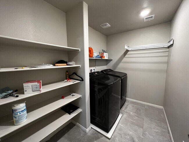 Building Photo - 5204 Sunstone Mesa Dr