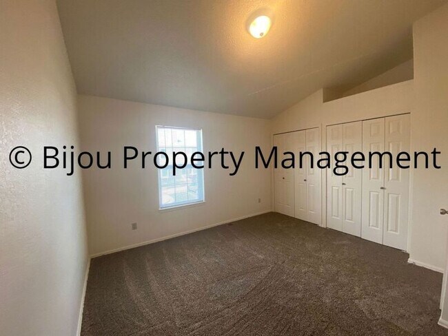 Building Photo - 2178 Giltshire Dr
