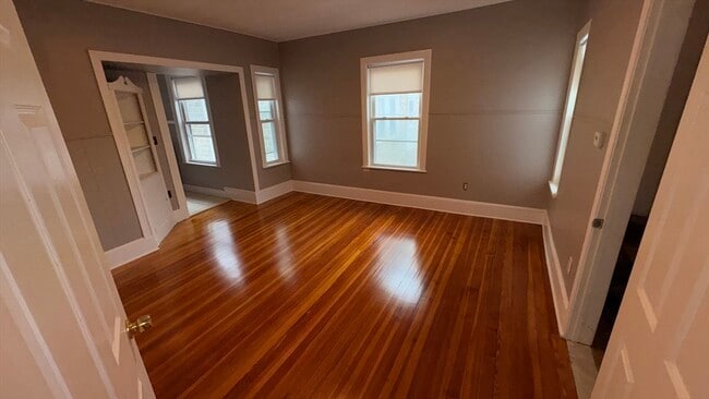 Building Photo - 29 Lincoln St