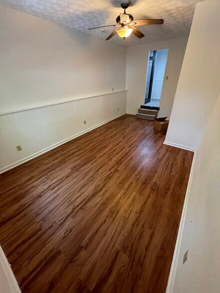 Building Photo - 5490 E Emerald Ct