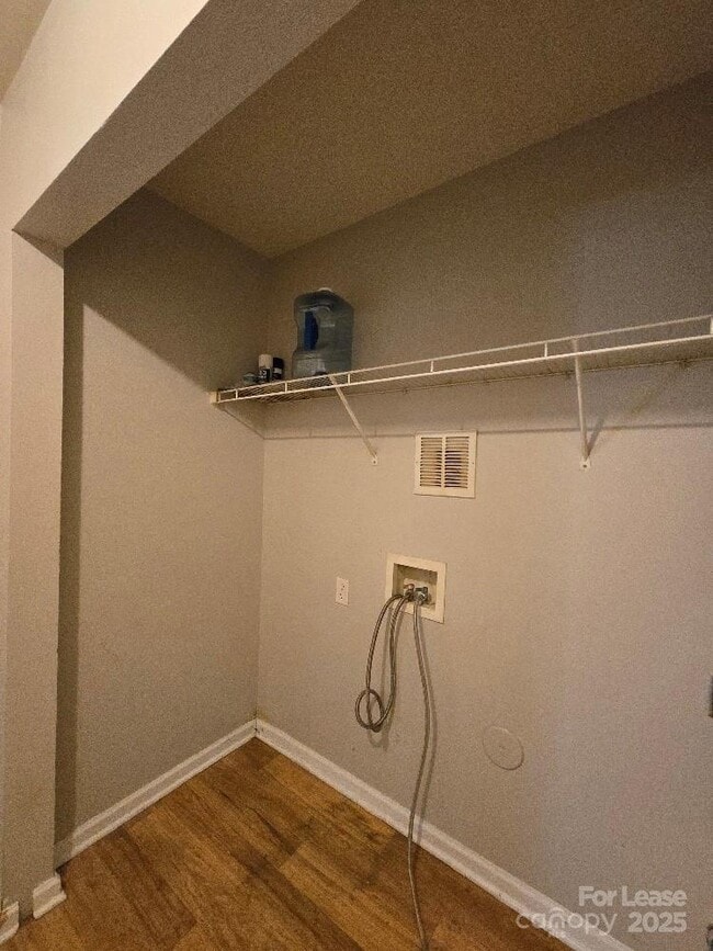 Building Photo - 5320 Peach Pl Ln