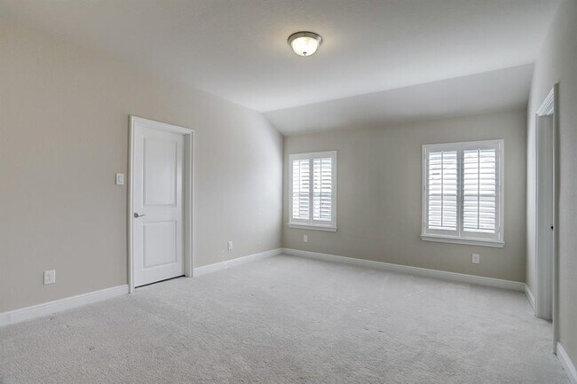 Building Photo - 9814 Vintage Villa Dr