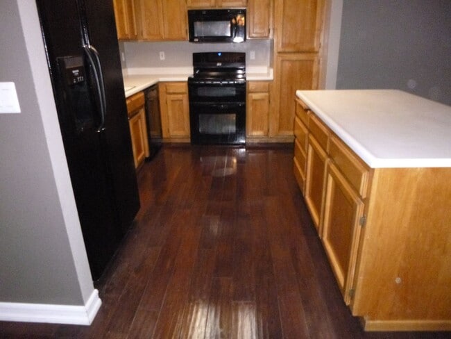 Building Photo - 600 Bowers Way