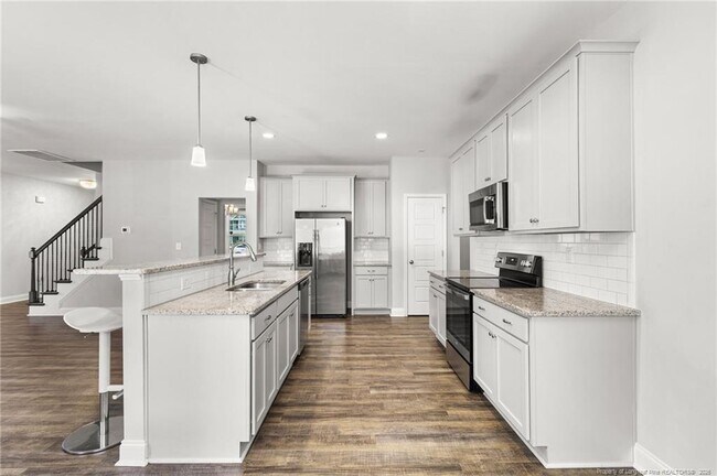 Building Photo - 153 Nairn St