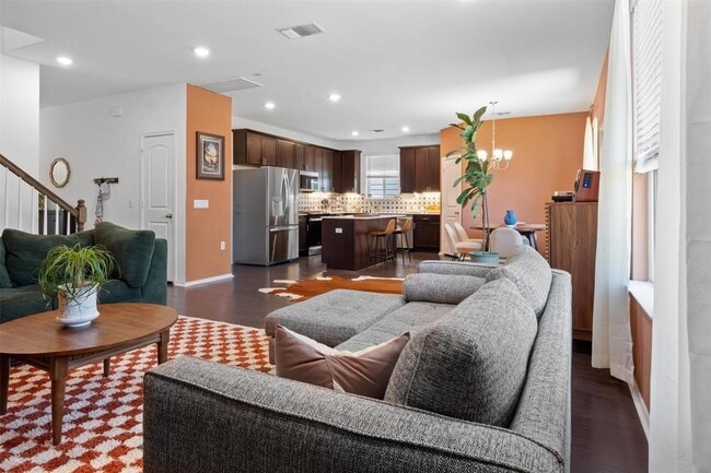 Building Photo - 6809 Ellsworth Walk