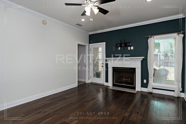 Building Photo - Modern Comfort Meets Luxury Living in Mobile