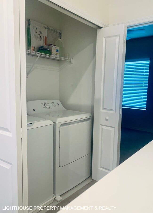 Building Photo - Charming, Newly Built 2 Bed/2.5 Bath Townh...