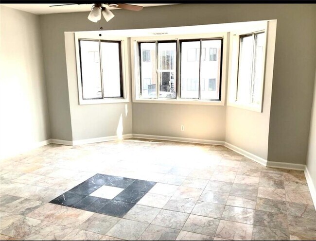 Building Photo - 145 Northwood Dr