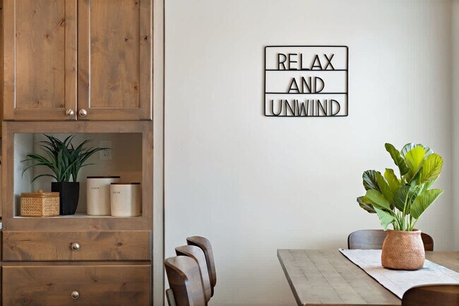 Building Photo - 3273 2530 S