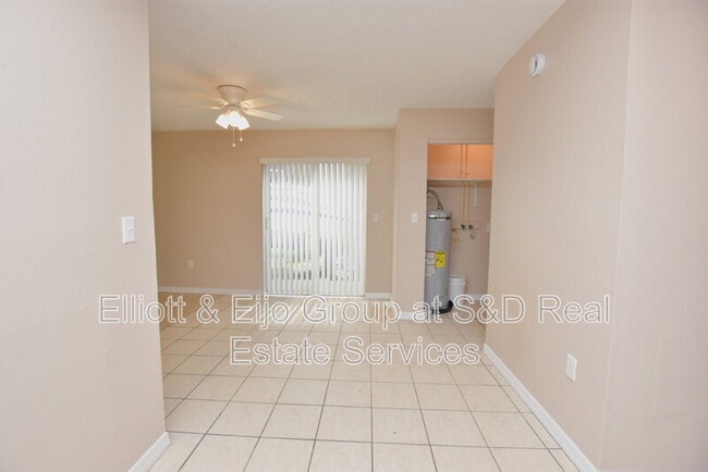 Building Photo - 774 Zella Ln