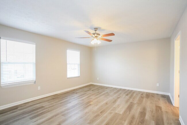 Building Photo - 11435 Arches Dr