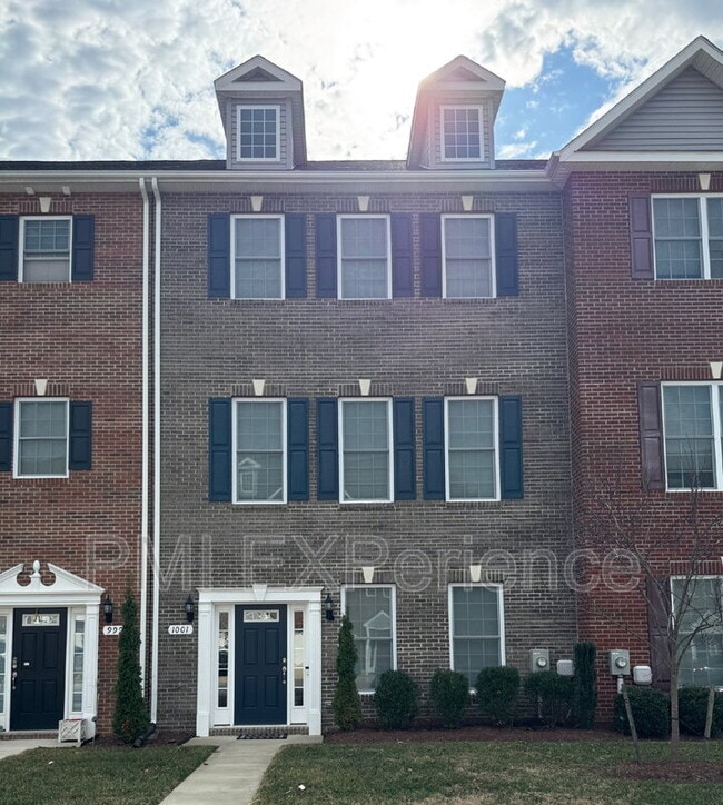 Building Photo - 1001 Rye Dr