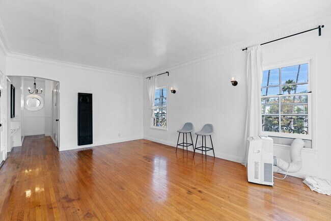 Building Photo - * BEAUTIFUL AND NEWLY RENOVATED TWO BEDROO...