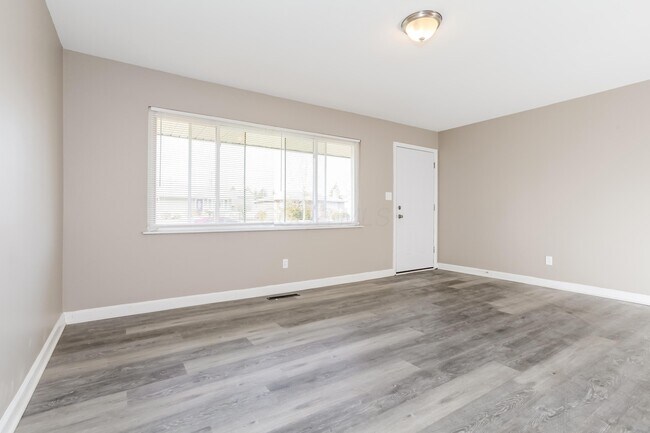 Building Photo - 4352 Ashgrove Dr