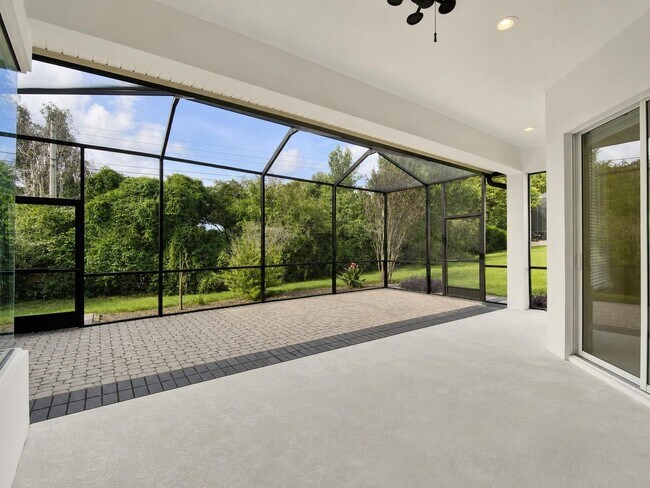 Building Photo - Now Available for Rent – 4/3 with flex room