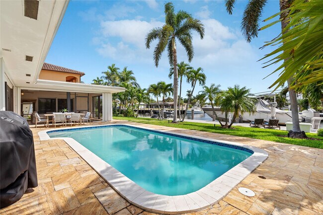 Building Photo - 1410 SE 12th St