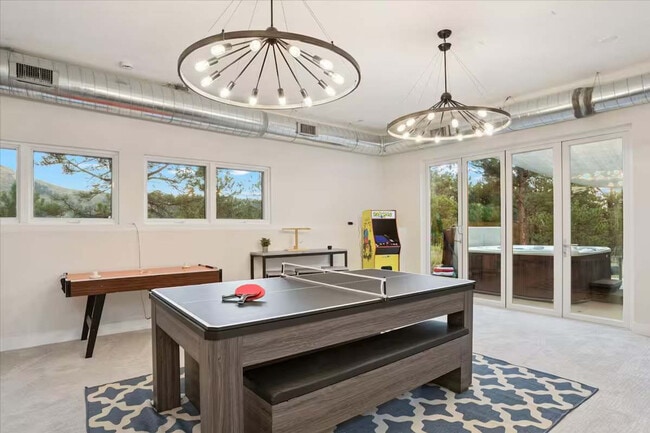 Building Photo - 6186 Sunshine Canyon Dr