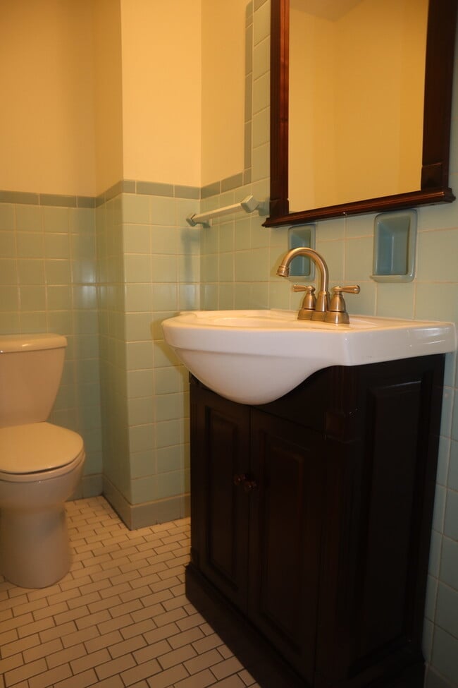 Building Photo - 3112 W 101st Pl