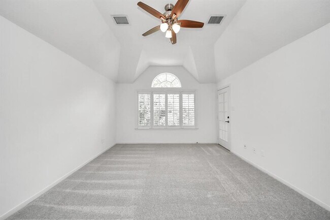 Building Photo - 103 Lakeridge Dr