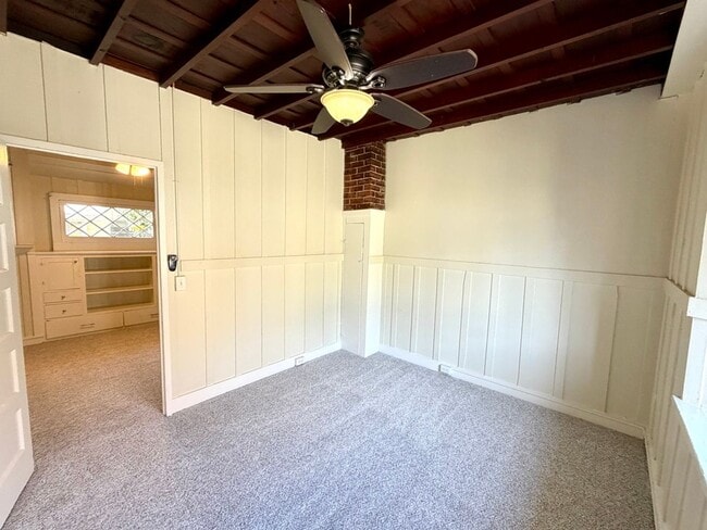 Building Photo - Adorable Downtown Upland Bungalow