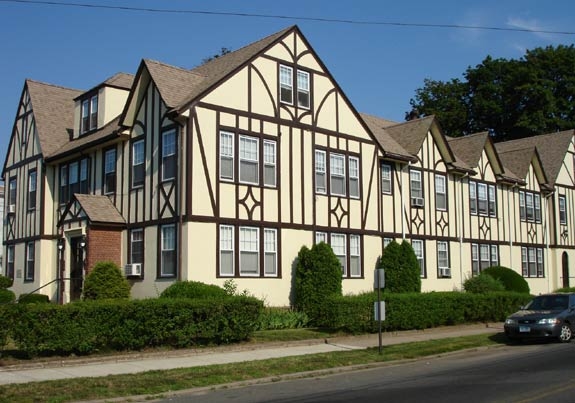 Primary Photo - Main Street Apartments