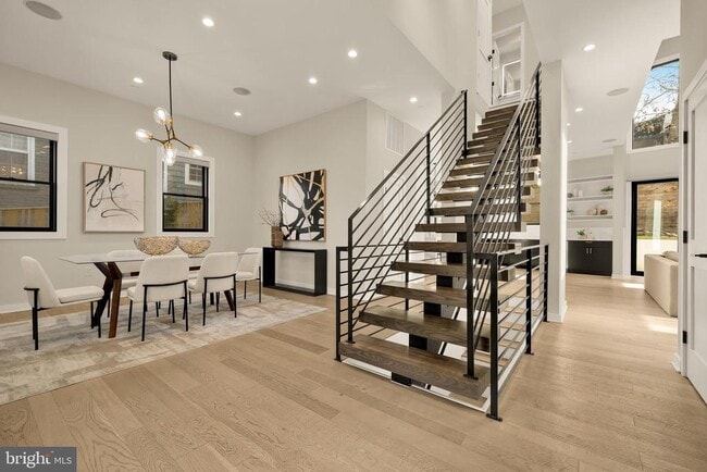 Building Photo - 4913 Sherier Pl NW