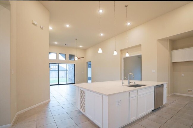 Building Photo - 29034 Canyon Oak Dr