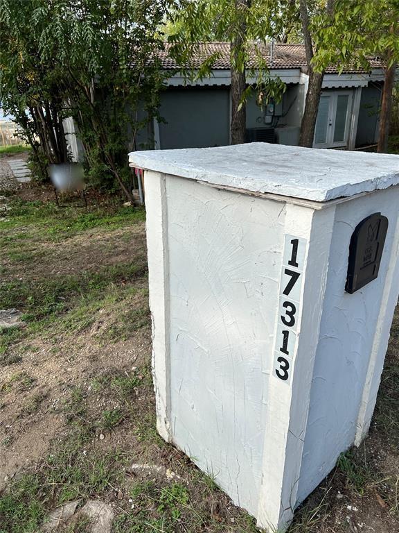 Building Photo - 17313 W Beach Rd