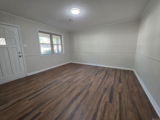 Building Photo - 3 Apache Dr