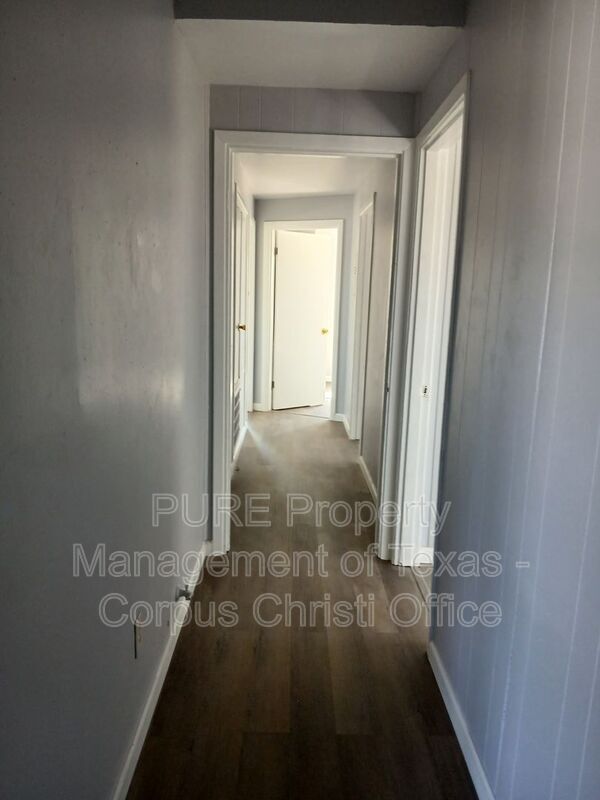 Building Photo - 1506 Crosby St